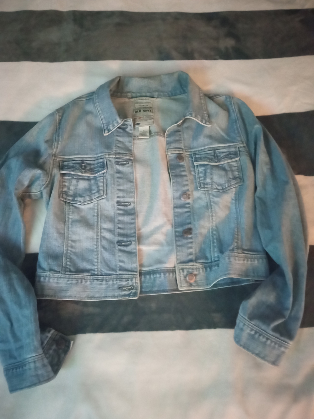 Old Navy Cropped Light Wash Denim Jacket - Light Blue